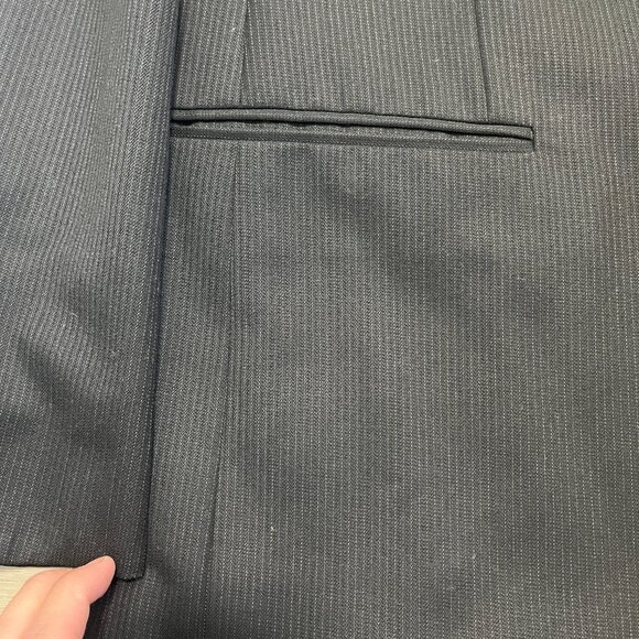 Joseph Feiss Suit Mens 36x30 Black Pinstripe 2 Button 60% Wool 40% Polyester - Picture 2 of 14